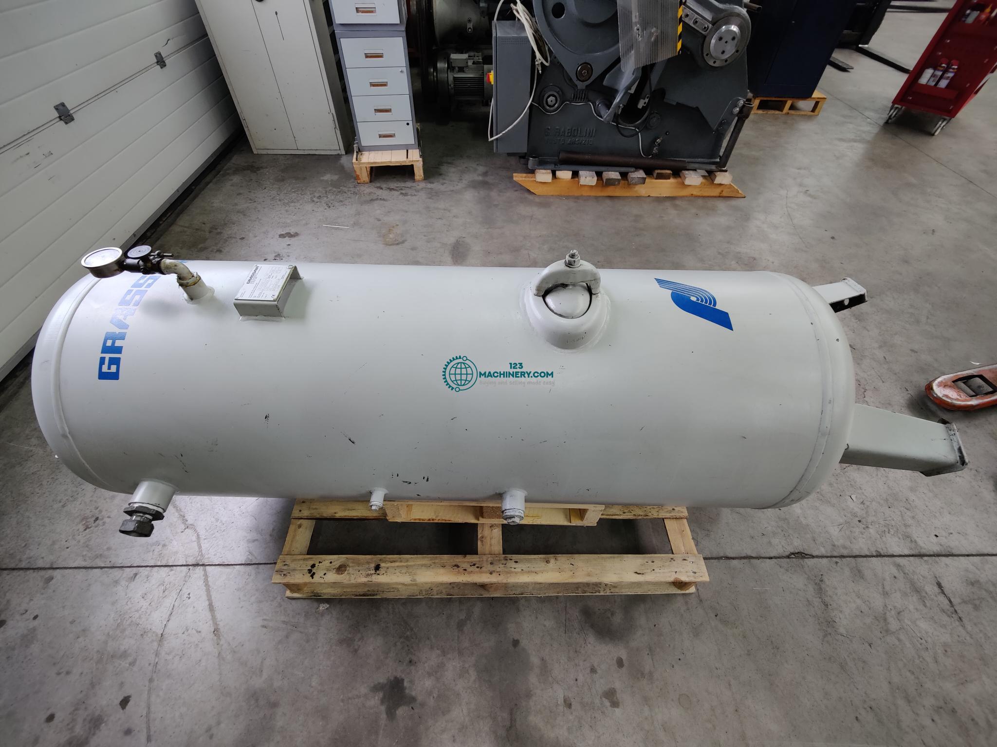 Compressed air receivers/ tank